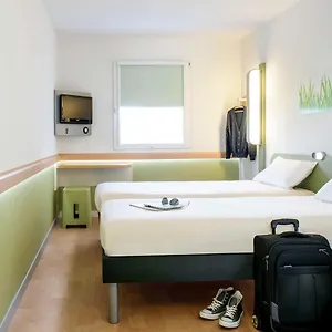 Ibis Budget Leeds Centre Crown Point Road Лидс